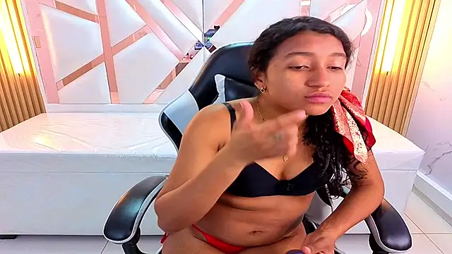 ninadelight tp online show from November 29, 2025, 7:36 pm