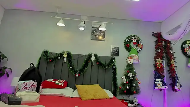 Snapshot of kendra_london chatting on December 20, 2025, 11:46 am kendra london online show from December 20, 2025, 11:46 am