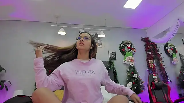 Snapshot of kendra_london chatting on December 14, 2025, 11:16 am kendra london online show from December 14, 2025, 11:16 am