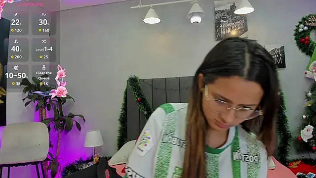 Snapshot of kendra_london chatting on December 17, 2025, 11:48 am kendra london online show from December 17, 2025, 11:48 am