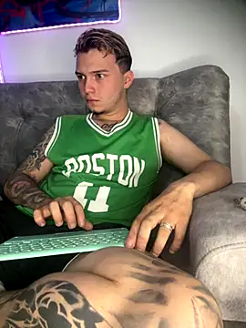 Nick orion online show from November 26, 2025, 1:33 pm