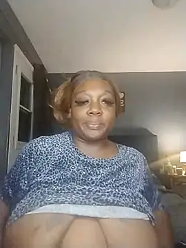 Snapshot of BiancaClarkson chatting on November 18, 2025, 3:43 am BiancaClarkson online show from November 18, 2025, 3:43 am