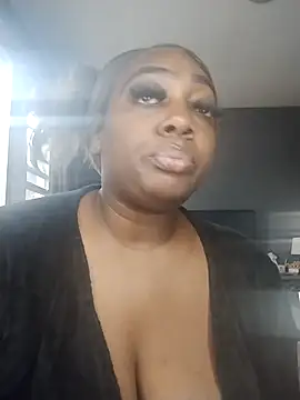 Snapshot of BiancaClarkson chatting on November 19, 2025, 4:18 pm BiancaClarkson online show from November 19, 2025, 4:18 pm