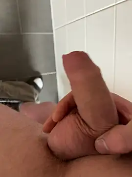 timtom19 online show from March 8, 2026, 3:26 pm