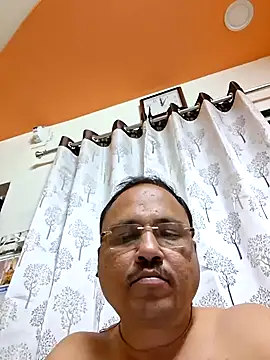 suraj696 online show from November 12, 2025, 7:29 pm