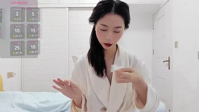 Snapshot of celili068 chatting on November 18, 2025, 9:01 am celili068 online show from November 18, 2025, 9:01 am