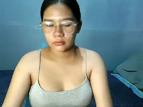 hotsexyreb online show from February 20, 2026, 4:31 am