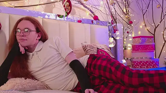 Mark Glover online show from December 17, 2025, 3:28 pm