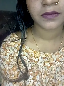 Neha533 online show from April 18, 2026, 7:07 pm