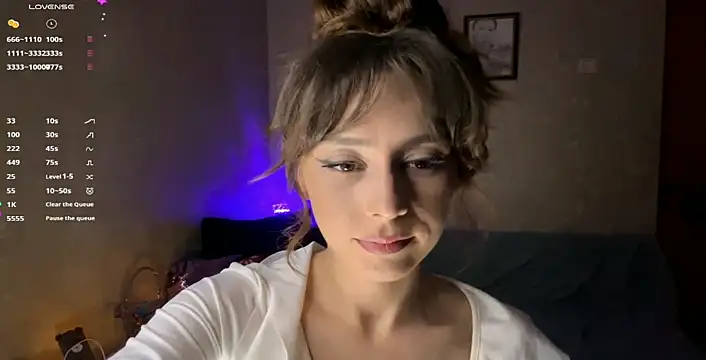 Snapshot of CrystaDepaul chatting on November 16, 2025, 7:07 pm CrystaDepaul online show from November 16, 2025, 7:07 pm