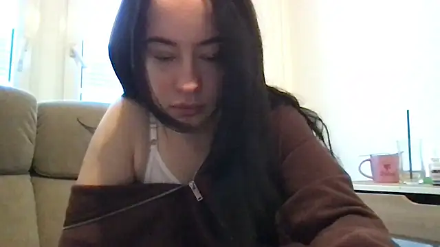 Ameliiya online show from February 8, 2026, 3:10 pm