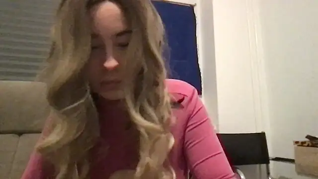 Ameliiya online show from February 23, 2026, 8:09 pm