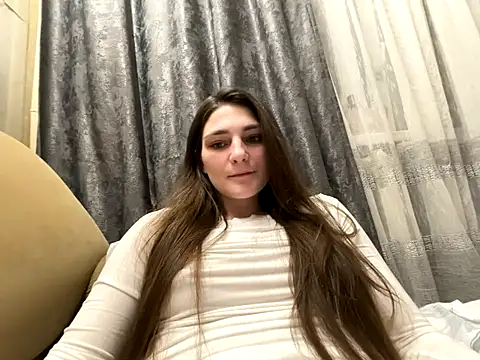 HelgaMun online show from November 13, 2025, 6:01 pm