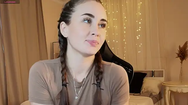  Melissa Evans  online show from November 5, 2025, 1:14 pm