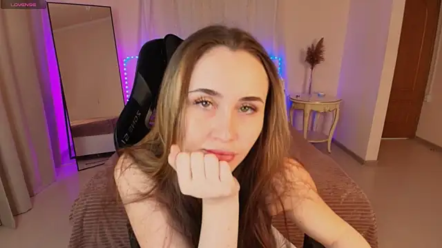  Melissa Evans  online show from November 23, 2025, 5:17 am