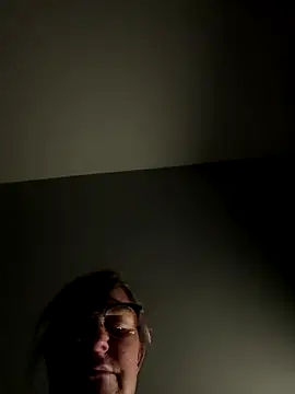 Angel-LinaX online show from December 19, 2025, 8:33 pm