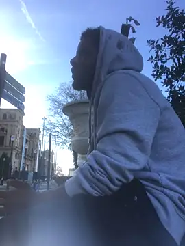 Angel23cm1 online show from December 18, 2025, 11:36 am