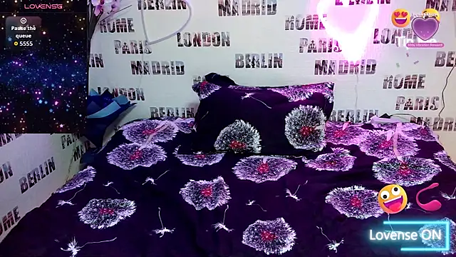 Bya hootgyrl1 online show from January 5, 2026, 9:51 pm