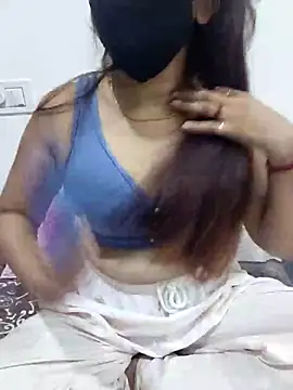 Snapshot of Aarti909090 chatting on June 9, 2026, 2:40 pm Aarti909090 online show from June 9, 2026, 2:40 pm