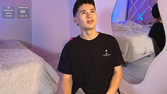 Eiden Blake online show from April 20, 2026, 1:52 am