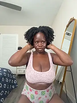 ladiosa selene online show from April 5, 2026, 5:30 pm