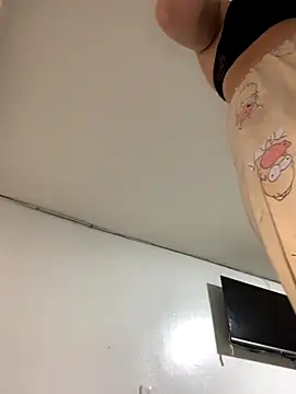 Naomii2 online show from November 27, 2025, 9:59 pm