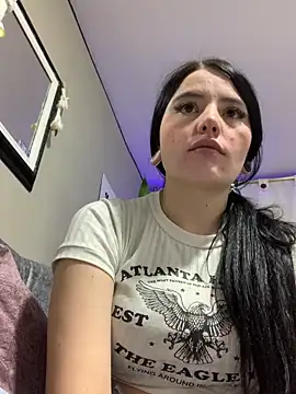 Naomii2 online show from November 29, 2025, 7:08 am