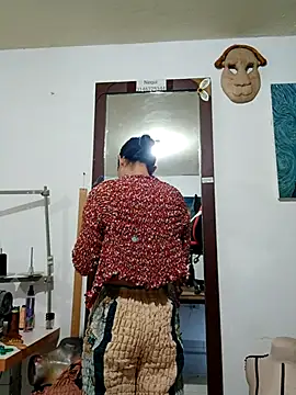 PaulinaLondra2 online show from December 1, 2025, 12:39 pm