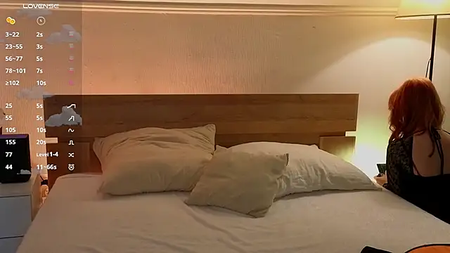 WICKEDEMBER online show from November 8, 2025, 3:10 am