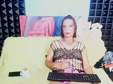 Hot queen57 online show from November 6, 2025, 7:56 am