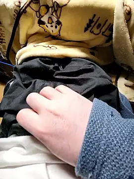 yuyuyu23565 online show from November 15, 2025, 9:02 am