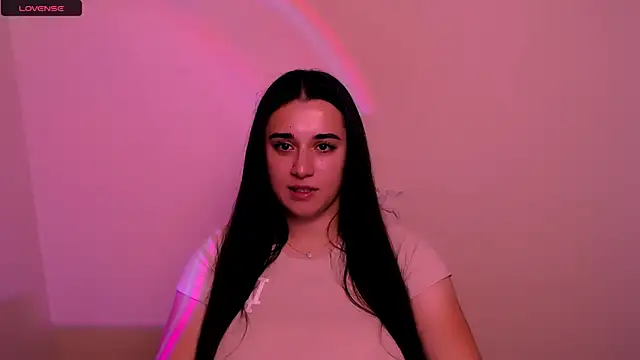 Snapshot of AlinaDoll_ chatting on November 10, 2025, 9:03 am AlinaDoll online show from November 10, 2025, 9:03 am