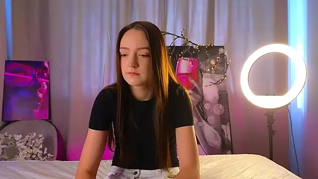 Snapshot of FrancesMason chatting on February 21, 2026, 7:43 am FrancesMason online show from February 21, 2026, 7:43 am