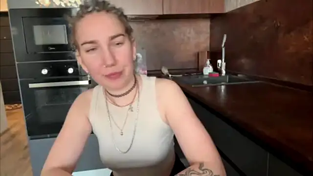 Snapshot of GeraldineStevenson chatting on March 1, 2026, 7:52 am GeraldineStevenson online show from March 1, 2026, 7:52 am