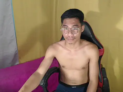 mrsexyteens online show from April 3, 2026, 11:38 am