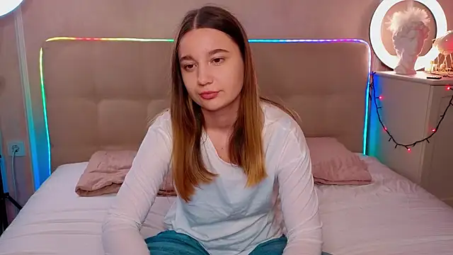 LauriePerez online show from December 22, 2025, 1:00 pm