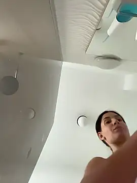 VickyM99 online show from December 17, 2025, 8:52 am