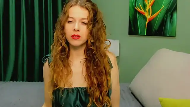 LoraWarner online show from November 22, 2025, 8:40 pm