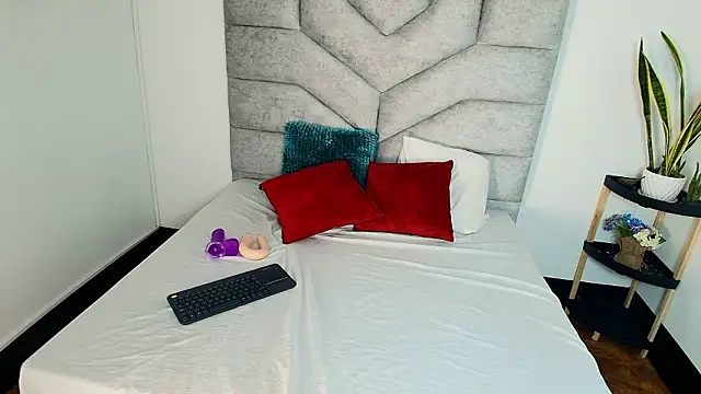 KimberlyFox t online show from February 11, 2026, 1:00 pm