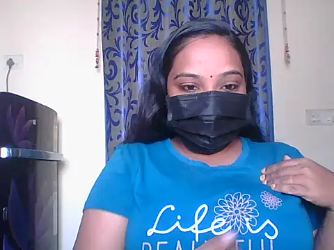 Snapshot of Mathi_cam chatting on February 16, 2026, 5:06 am Mathi cam online show from February 16, 2026, 5:06 am