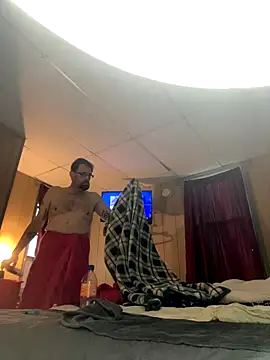 biggdaddyandqueenn online show from December 2, 2025, 1:57 pm