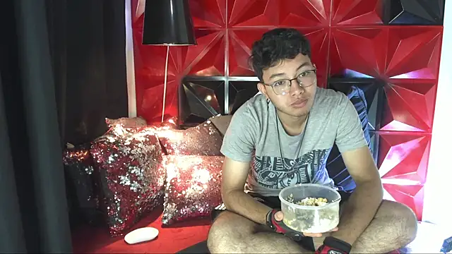 alexy re online show from November 17, 2025, 5:28 pm