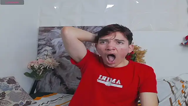 Snapshot of Oliver_paris chatting on November 18, 2025, 3:10 am Oliver paris online show from November 18, 2025, 3:10 am