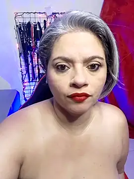 Snapshot of sexysubMila chatting on December 19, 2025, 12:18 pm sexysubMila online show from December 19, 2025, 12:18 pm