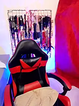 Snapshot of sexysubMila chatting on December 20, 2025, 12:08 pm sexysubMila online show from December 20, 2025, 12:08 pm