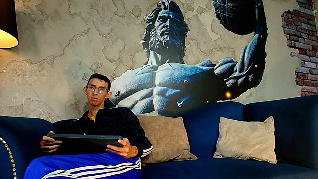 ZyroNight online show from January 5, 2026, 7:28 pm