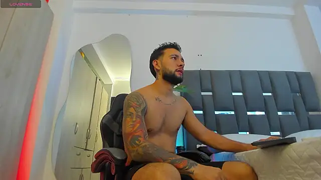 noah corvelle online show from March 25, 2026, 2:33 am