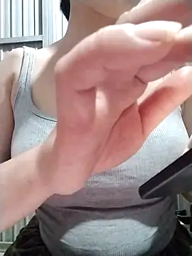 Niramiu online show from March 18, 2026, 1:24 pm