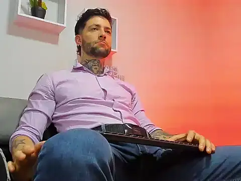 Supreme Alpha online show from November 8, 2025, 3:54 am