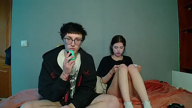 t files x online show from November 26, 2025, 11:10 am